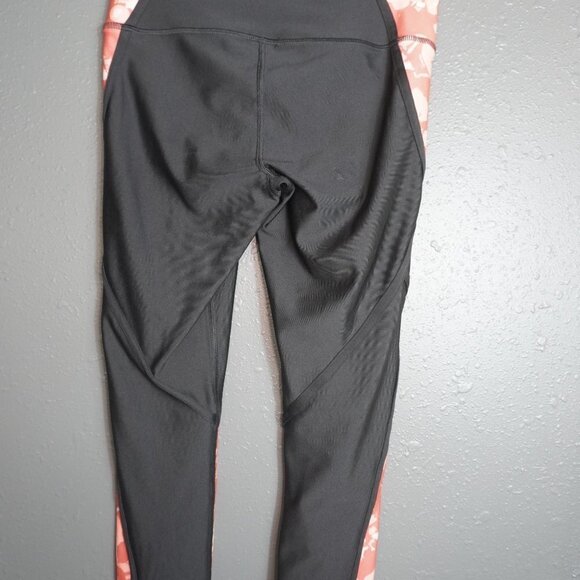 Under Armour Womens Black And Peach Compression Edgelit Ankle Crop Size Medium - Picture 6 of 8